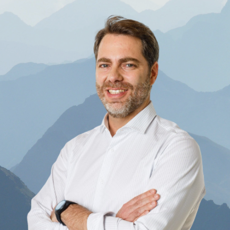 fama re.capital fortalece governança, anuncia Sérgio Gusmão Suchodolski como CEO e consolida estratégia em verticais temáticas